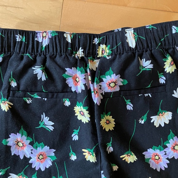 NWOT Loft floral cropped pant - Picture 5 of 8